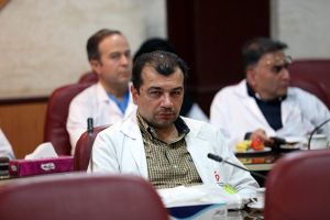 جلسه کمیته مورتالیتی 13-4-97 در مرکز قلب و عروق شهیدرجایی: عکس شماره 7 / 12